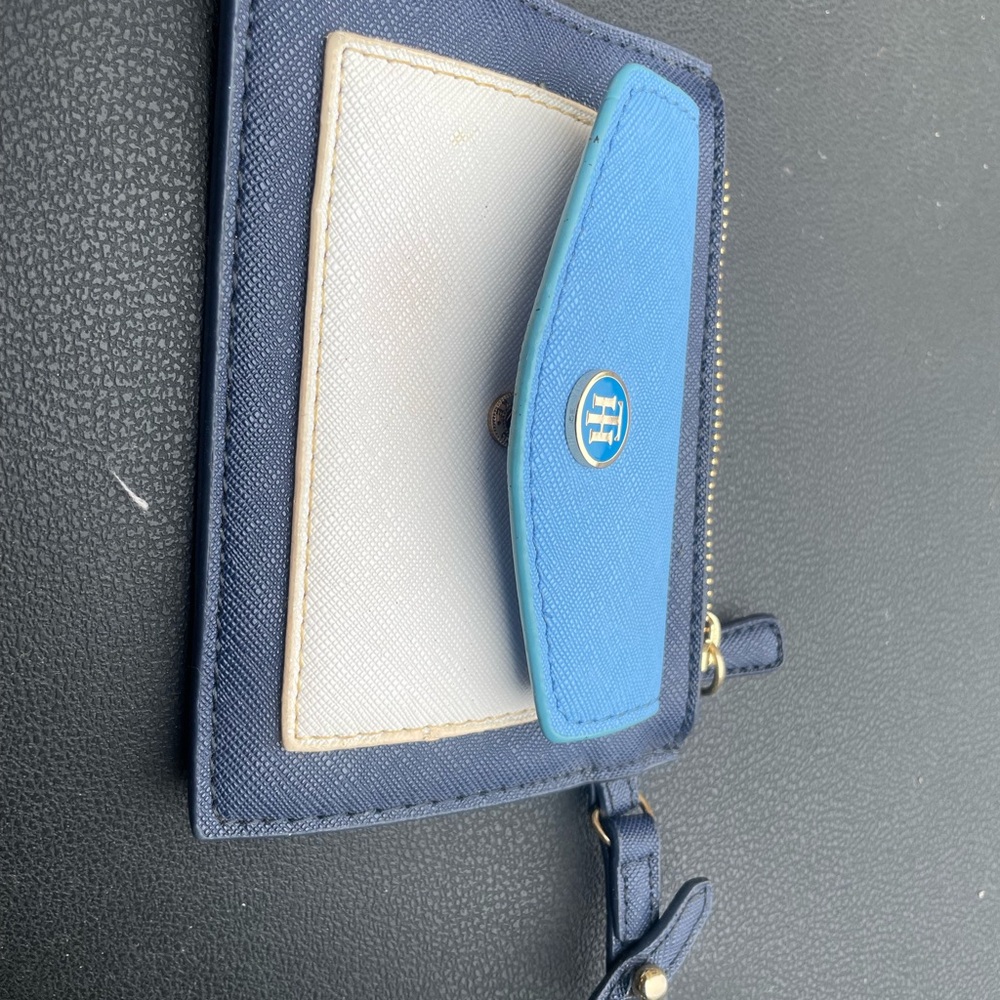 Tommy Hilfiger Navy Blue Zip Wallet
